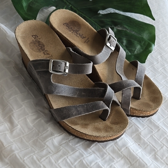 Bio Gold Gray Women's Wedge Sandals Summer Shoes - Picture 1 of 6